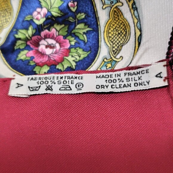 Auth HERMES Carre 90 - Cream Red Multi Silk Scarf - Picture 9 of 10